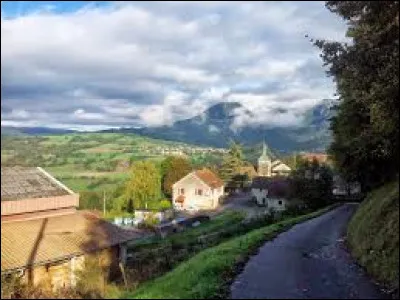 Village d'Auvergne-Rhône-Alpes, dans l'arrondissement de Saint-Julien-en-Genevois, Clarafond-Arcine se situe dans le département ...