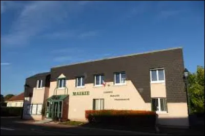 Petit tour dans le Centre-Val-de-Loire, à Luray. Commune de la communauté d'agglomération du Pays de Dreux, elle se situe dans le département ...