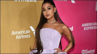 Dans quelle comédie musicale joue-t-elle le rôle de Charlotte ?