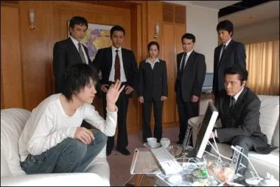 Quelle est son trange manie ?