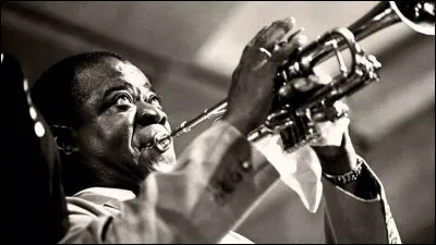 Dans la chanson de Nougaro, "Armstrong", il n'est pas...