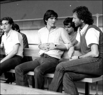 Touché par un scandale de paris sportifs pour lequel il a toujours clamé son innocence, le totonero, en 1980, quelle est la peine dont il écope au final ?