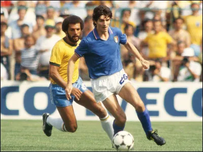 Après un 1er tour fantomatique, Paolo Rossi réussit par son exploit à éliminer le Brésil au 2e tour (3-2) en marquant... ?