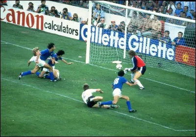 Il permettra aussi à la Squadra Azzurra d'être sacrée championne du monde 1982 face à la RFA en marquant encore en finale. Il deviendra meilleur buteur de la compétition avec... ?