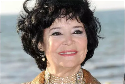 Qui est cette actrice qui joue le role de Julia Angellier dans le feuilleton historique ''Les Gens de Mogador'' ?