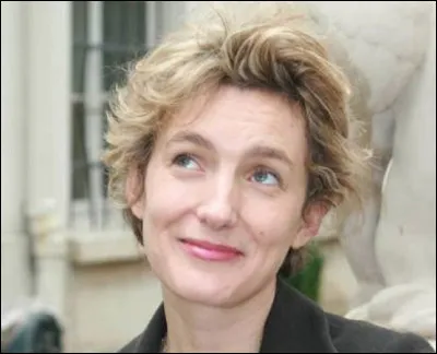 Qui est cette romancière, auteure de cette citation : ''Ce qui empêche les gens de vivre ensemble, c'est leur connerie, pas leurs différences...'' ?