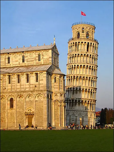 Tour comme tour de Pise : à quoi est due son inclinaison ?