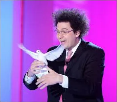 Qui est ce magicien dont nous apprécions les tours de magie ?