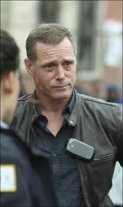 Ce personnage fait-il partie de la série ?