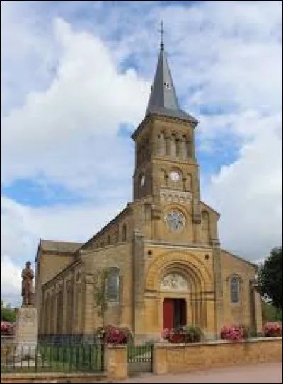 Voici l'église Saint-Jean-Baptiste de Poisson. Commune du Charolais, en Bourgogne-Franche-Comté, elle se trouve dans le département numéro ...