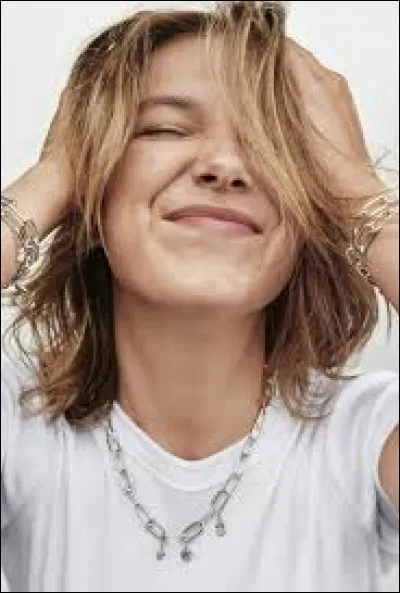 Quelle est la première série dans laquelle elle a joué ?