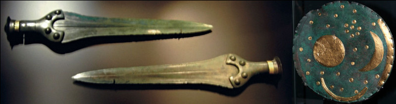 1 600 av. J.-C. > Ces deux épées de bronze ont été trouvées sur le même site que ce "disque" plaqué d'or, près de la ville de Nebra, en ...