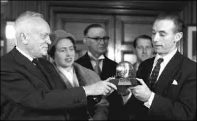 Quel homme fut le premier Ballon d'or, en 1956 ?