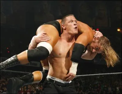 Comment John Cena nomme cette prise ?