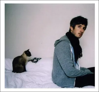 Dj reserv du Klub des Loosers et du Klub des 7 il est :