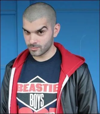 Dj des Svinkels et membre de Birdy Nam Nam il est :