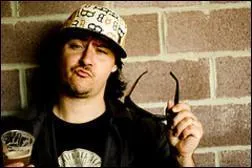 'Plus belle moustache du rap aprs Diam's' ce super Mc est :