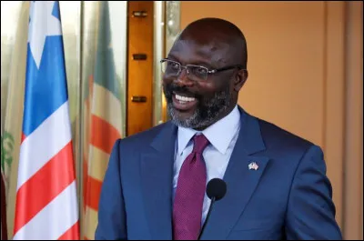 Ancien joueur de football, il est le seul Africain a avoir reçu le Ballon d'or : il devient président du Liberia en 2018. Qui est-ce ?
