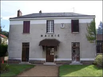 Nous sommes maintenant à Senlisse. Village francilien, il se trouve dans le département ...