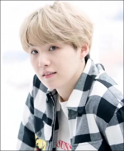 Quel est le signe astrologique de Suga ?