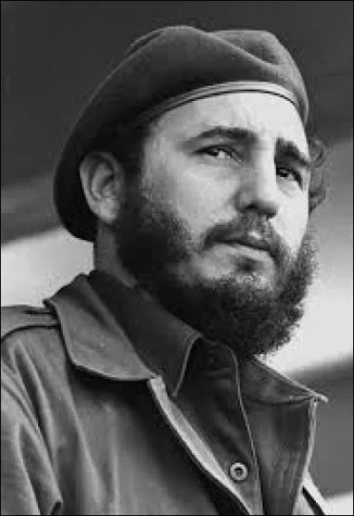 Aujourd'hui, Cuba est gouverné par Raúl Castro. Mais avant lui, c'est un personnage politique mythique qui gouvernait. De qui s'agit-il ?