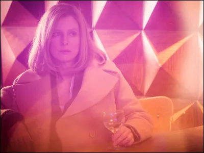 Dans ce film, Eve Monlibert est prête à tout pour garder son statut et sa réputation. Quel est ce film ?