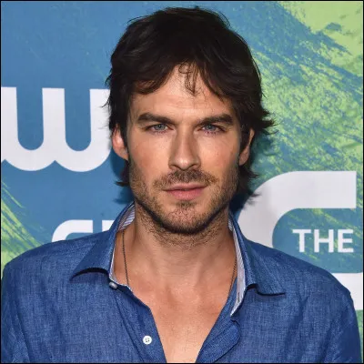 Quand Éléna est-elle tombée amoureuse de Damon ?