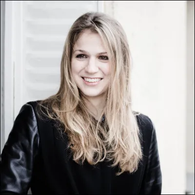 Dans quel conservatoire a-t-elle été formée ?