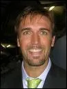 Gabriel Batistuta. Joueur de football, ayant fait la majeure partie de sa carrire en Italie ( Fiorentina, AS Roma). Il est d'origine...