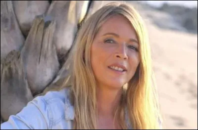 Qui est cette actrice qui joue un des rôles principaux dans la série télé ''Les Mystères de l'amour'' ?