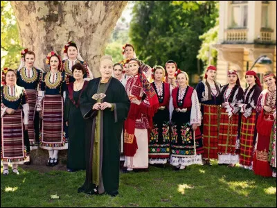 Complétez le nom de ce cur a cappella de renommée mondiale : ''Le Mystère des voix...''