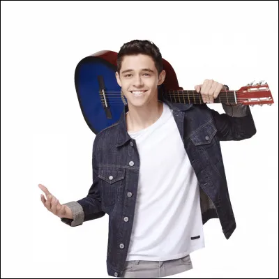 Qui aime-t-elle dans la série ?