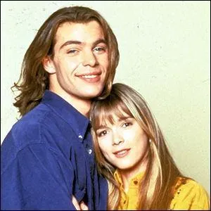 Comment s'appelle l'ami de nicolas pour qui Hlne craque ?