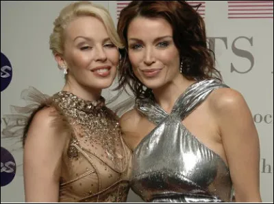 Quel est le nom de ces deux soeurs, Kylie et Dannii, deux australiennes sexy qui brillent dans les studios d'enregistrement ?