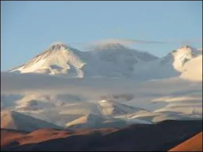 Dans quel pays se trouve le Monte Pissis ?