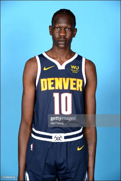 Comment se nomme le fils de Manute Bol ?