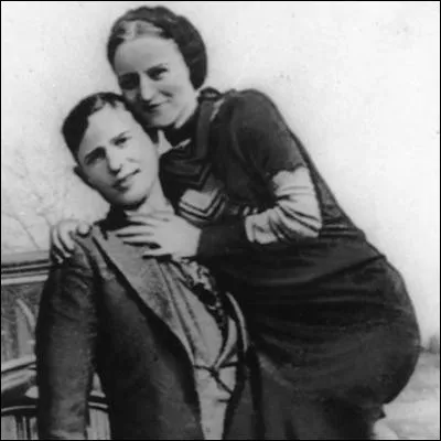Comment s'appelait la complice du gangster Clyde Barrow ?