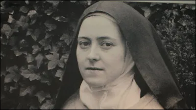 Quelle est l'ann&eacute;e de d&eacute;c&egrave;s de Th&eacute;r&egrave;se de Lisieux ?