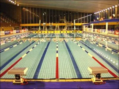 Dans un bassin olympique, combien de longueurs doit faire un nageur pour parcourir 200 mtres ?