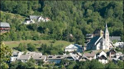 Nous débutons notre périple en Auvergne-Rhône-Alpes, à Allemond. Commune au pied du massif de Belledonne, au cur de l'Oisans, elle se situe dans le département ...