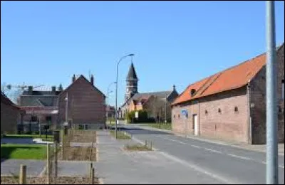 Nous sommes dans les Hauts-de-France, à Ennetières-en-Weppes. Ville de la métropole européenne de Lille, elle se trouve dans le département ...