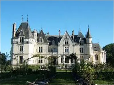 Je vous emmène dans le Centre-Val-de-Loire à la découverte du château d'Oublaise de Luçay-le-Mâle. Commune de la région naturelle du Boischaut Nord, elle se situe dans le département ...