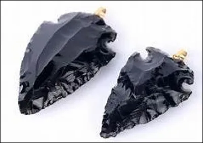 À quelle pierre correspond, en réalité, le verredragon indispensable à la Garde de Nuit pour tuer les Marcheurs Blancs ?