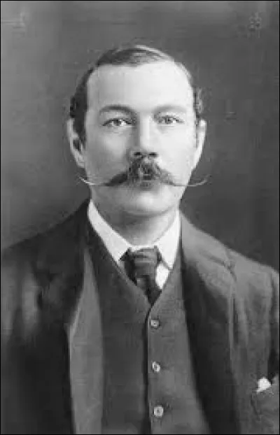 Arthur Conan Doyle a écrit le ____ des Baskerville.