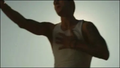 Grâce au clip, trouvez la chanson en duo avec Rihanna !