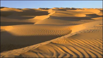 Sur combien de pays s'étend le Sahara, troisième plus grand désert du monde, sans compter le Sahara occidental ?