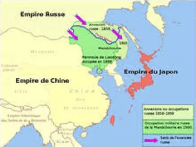 08 février 1904 : 
Le Japon attaque par surprise avec sa flotte l'escadre russe stationnée à Port-Arthur, territoire chinois cédé à bail à la Russie en 1897. La guerre entre les deux empires dure un an et demi, et est la première de l'ère moderne par les techniques employées. Le Japon écrasera la Russie durant ce conflit. Dans quelle province chinoise se situe cette ville ?