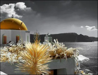 Qui chante "C'est décidé, je pars faire ma vie au soleil" ?
-