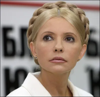 Ioulia Timochenko (UK) > Avant d'avoir l'eau dans le gaz en politique, cette dame était ...