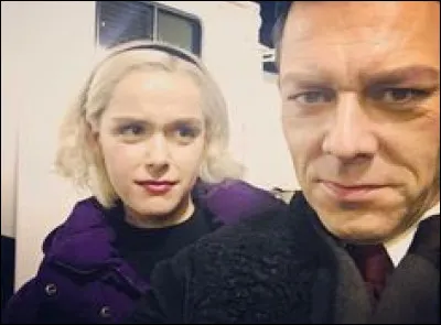 Pourquoi Blackwood a-t-il gardé Sabrina Spellman avec lui ?